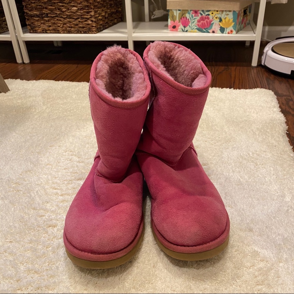 Ugg Classic Short Hot Pink Boot Like New